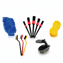 Kit de ferramentas de limpeza para o carro.